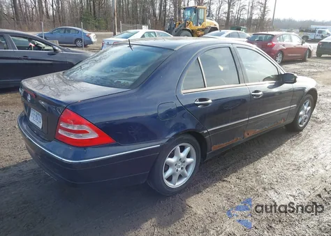 2002 Mercedes-Benz C 320 from USA, damaged, VIN WDBRF64J52F276233